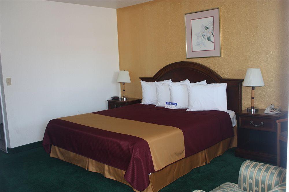 Value Inn & Suites レディング エクステリア 写真