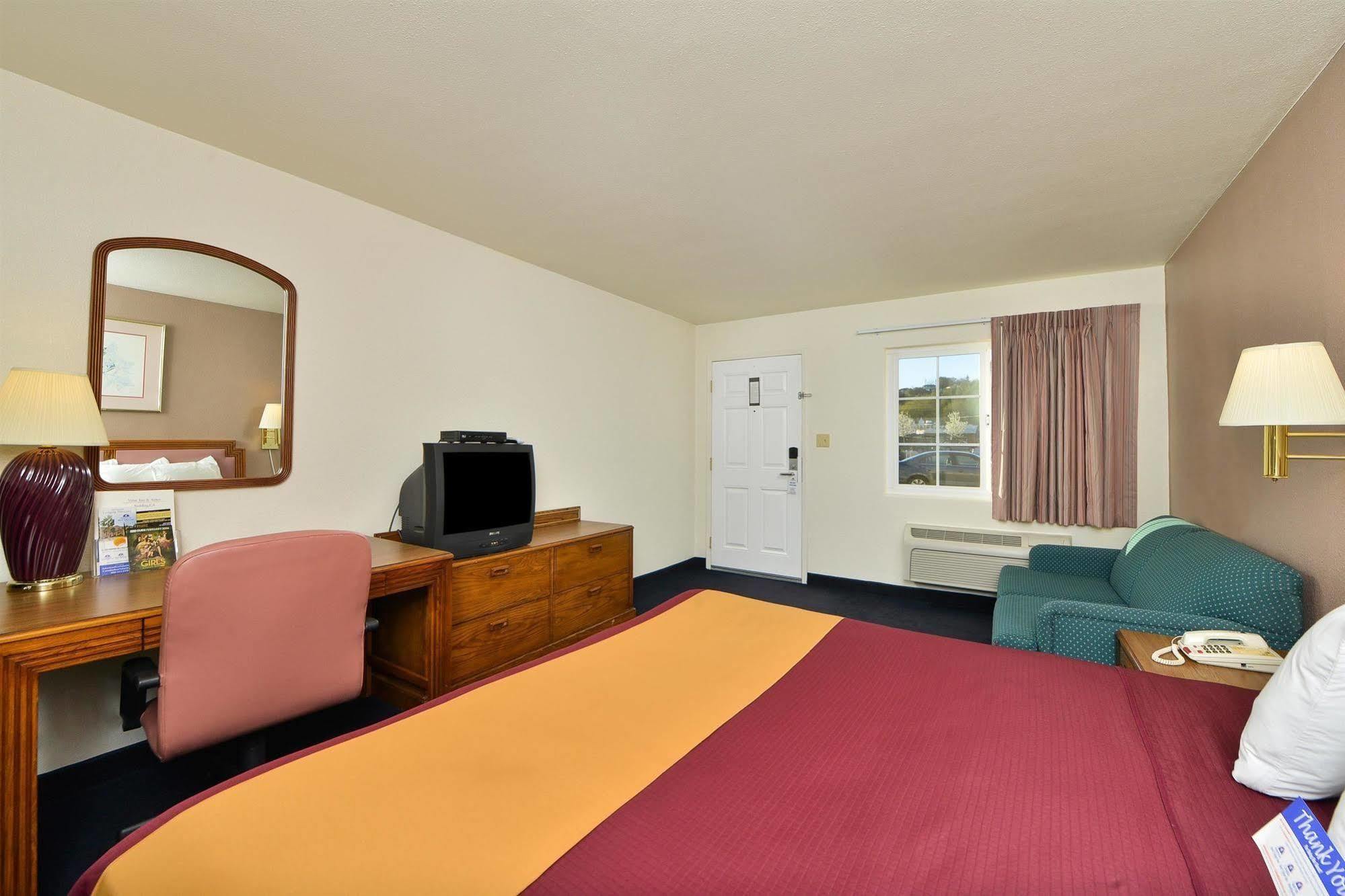 Value Inn & Suites レディング エクステリア 写真