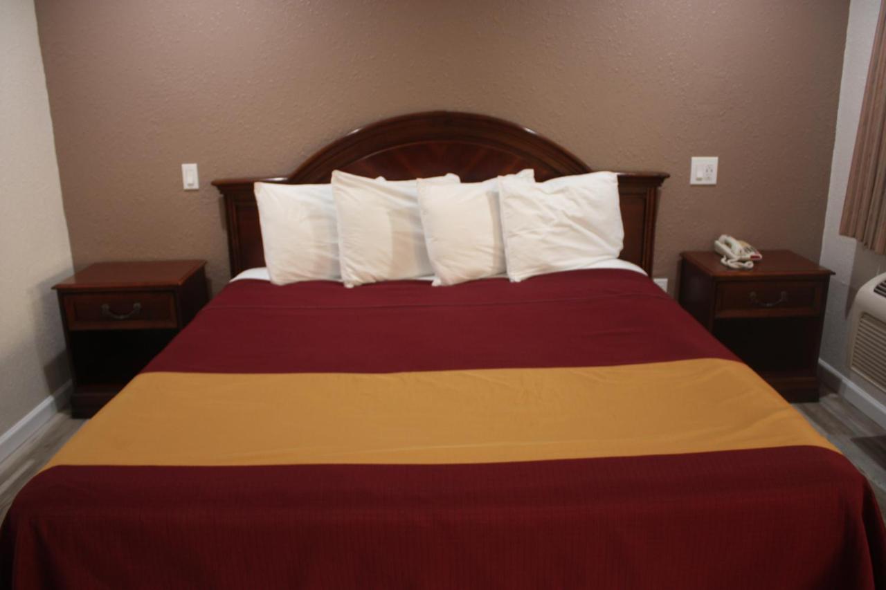 Value Inn & Suites レディング エクステリア 写真